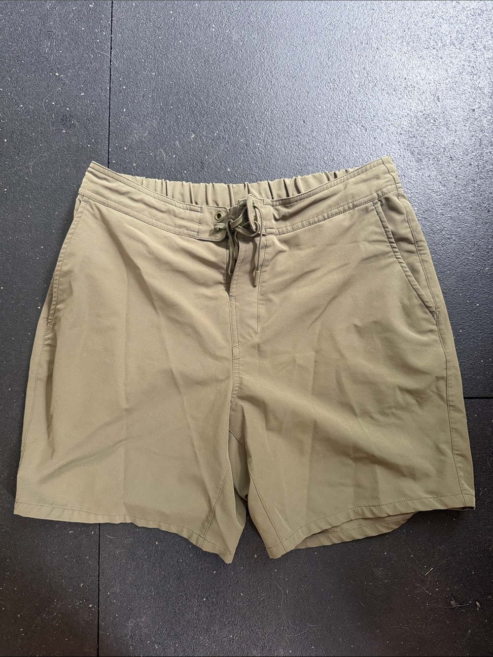 Men's Green Ten Thousand Foundation Short, Size Large